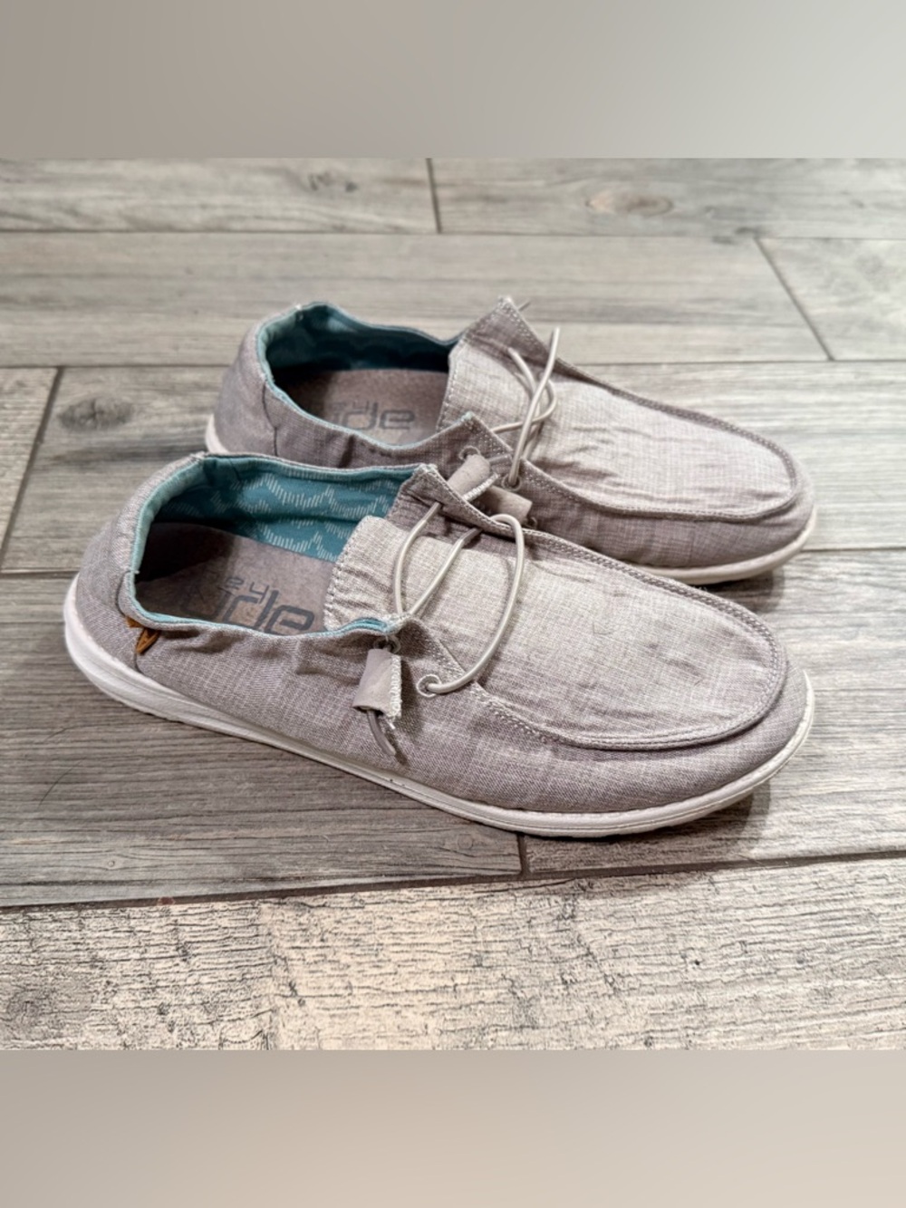 Hey Dude Women’s Chambray Beige